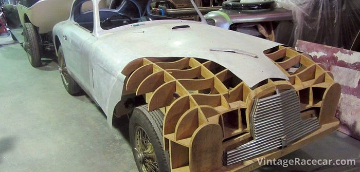 https://vintageracecar.com/